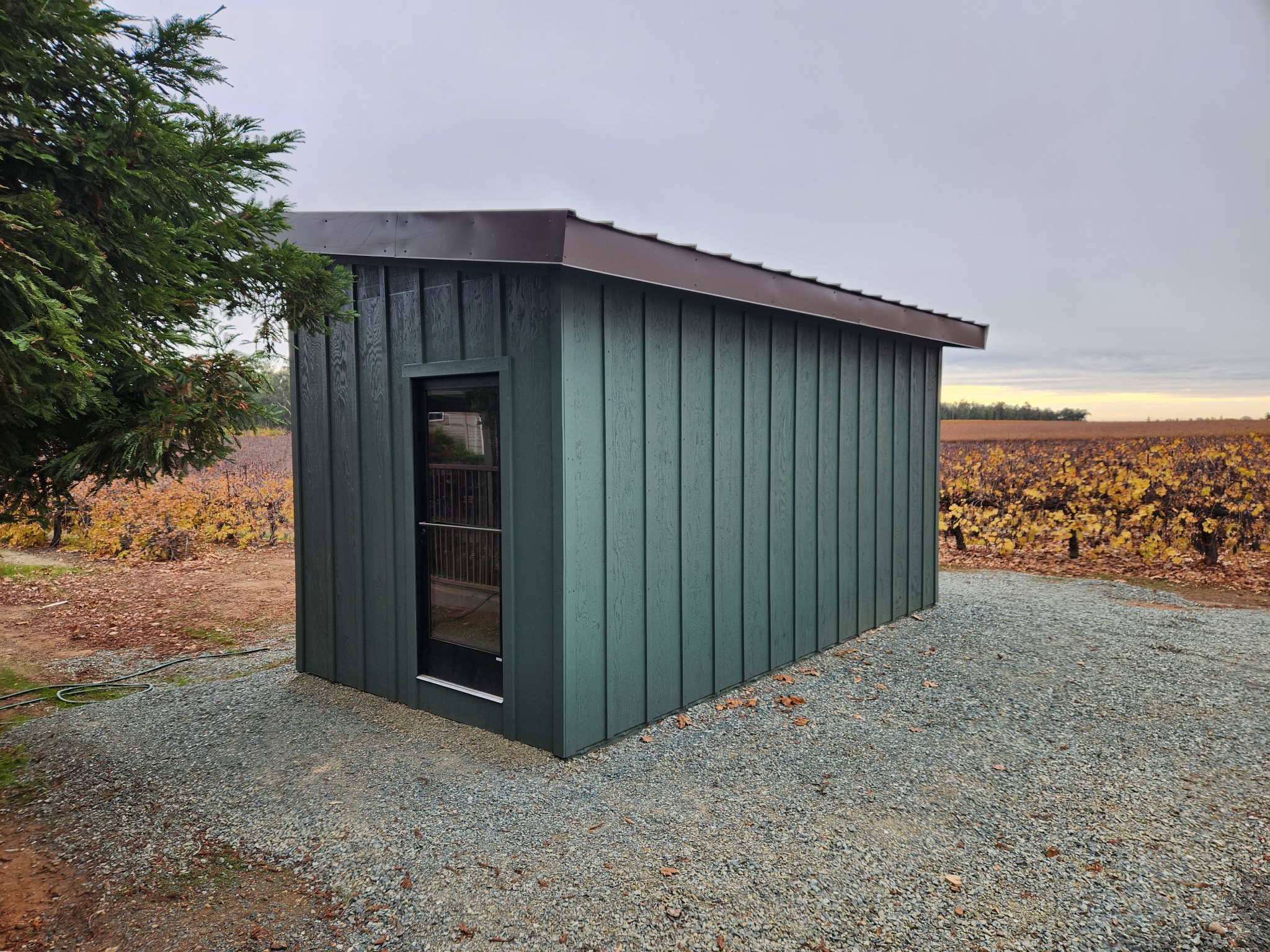 golf simulator shed